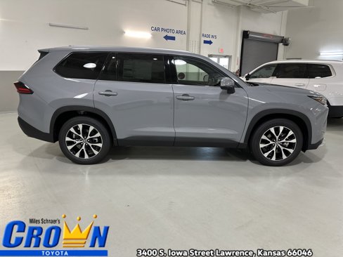New 2026 Toyota Grand Highlander AWD Hybrid image 10