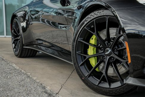 New 2026 Aston Martin V8 Vantage Coupe image 3