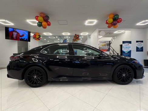 Used 2023 Toyota Camry XSE image 5