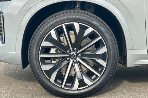 New 2026 Volvo XC90 B6 Plus image 34