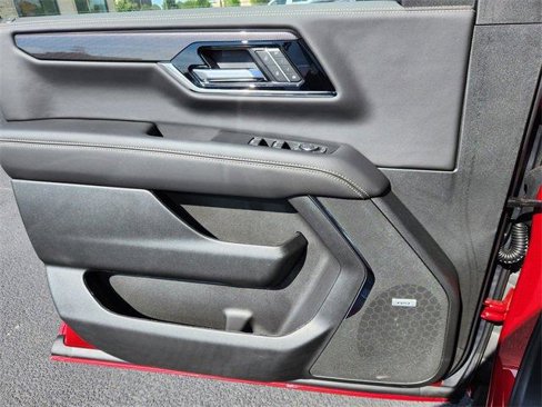 New 2025 GMC Yukon Elevation image 7