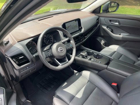 Used 2022 Nissan Rogue SL w/ SL Premium Package image 11
