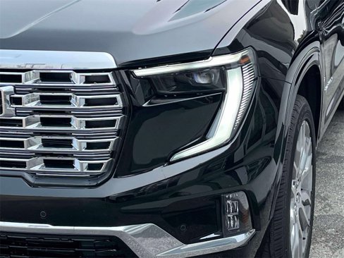 New 2026 GMC Acadia Denali w/ Super Cruise Package image 9