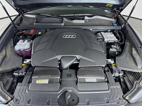 New 2025 Audi Q8 Premium Plus image 32