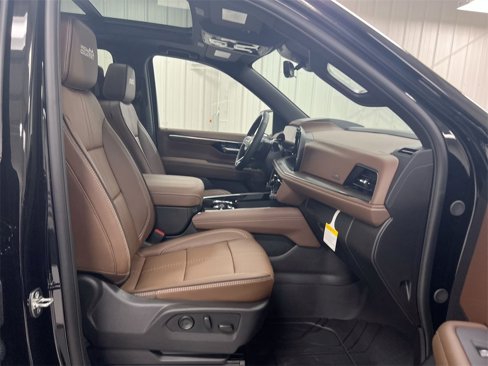 New 2026 Chevrolet Suburban High Country image 23