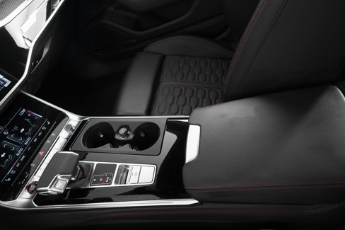 New 2025 Audi RS 6 performance image 33