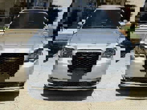 Used 2021 Chrysler 300 S image 2