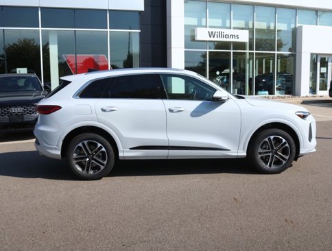 New 2025 Audi Q5 Premium Plus image 2