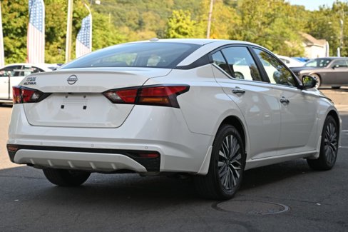 Used 2025 Nissan Altima 2.5 SV image 5