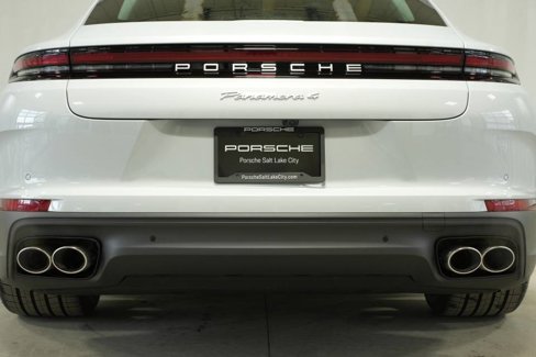 New 2025 Porsche Panamera 4 image 38