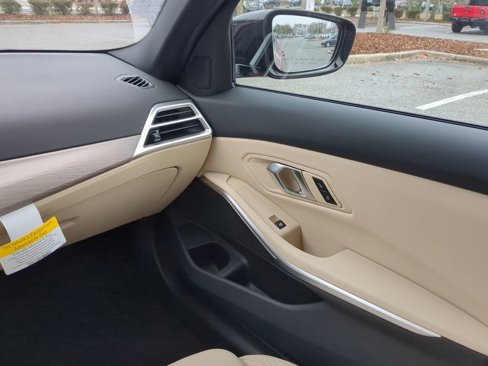 Certified 2025 BMW 330i Sedan w/ M Sport Package image 16