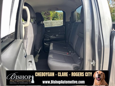 Used 2024 Nissan Frontier SV image 27