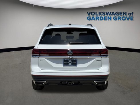 New 2025 Volkswagen Atlas SE image 9