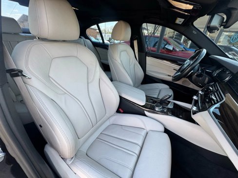 Used 2018 BMW 530i xDrive image 24