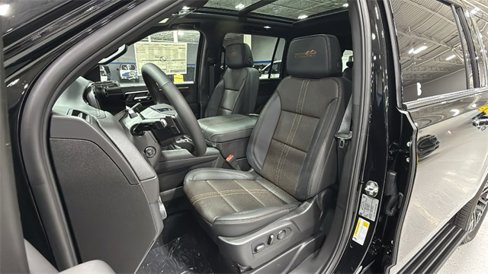 New 2026 Chevrolet Suburban High Country image 12