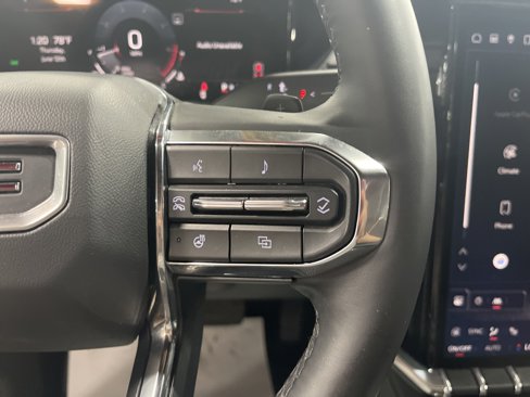 Used 2024 GMC Acadia Elevation image 19