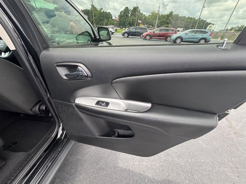 Used 2019 Dodge Journey SE image 20