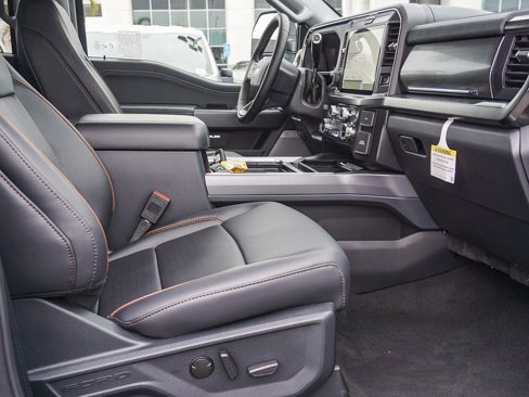 New 2025 Ford F250 Lariat image 12