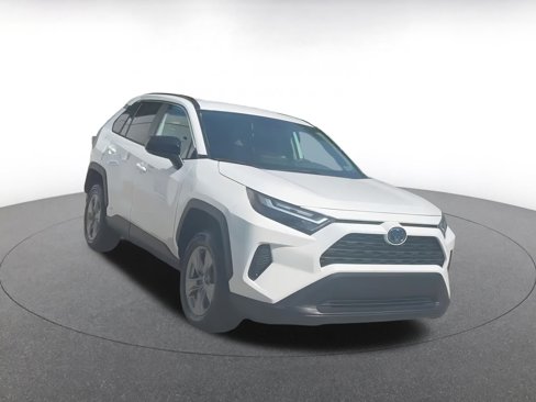 Used 2024 Toyota RAV4 LE image 3