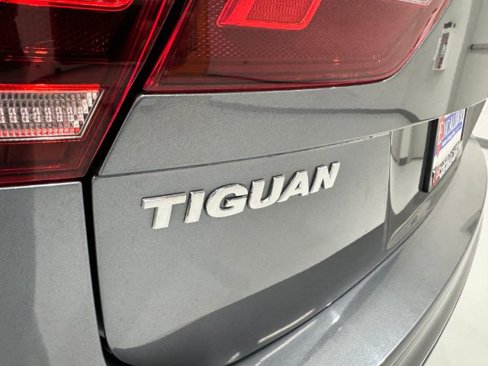 Used 2019 Volkswagen Tiguan S w/ Driver Assistance Package image 7