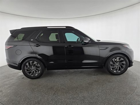 Certified 2024 Land Rover Discovery Dynamic SE image 29