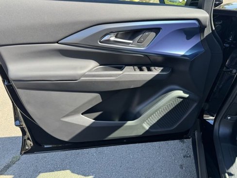 New 2026 Chevrolet Equinox EV LT image 13