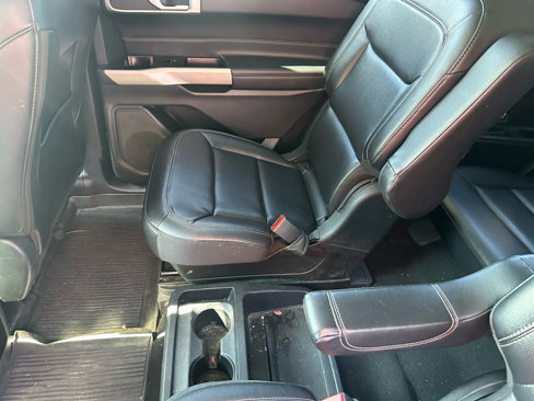 Used 2021 Ford Explorer XLT w/ Equipment Group 202A image 13