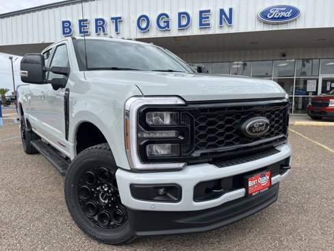New 2025 Ford F250 4x4 Crew Cab Super Duty image 1