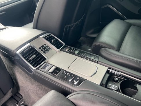 Used 2012 Porsche Panamera Turbo image 38