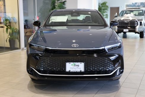 New 2026 Toyota Crown XLE image 2