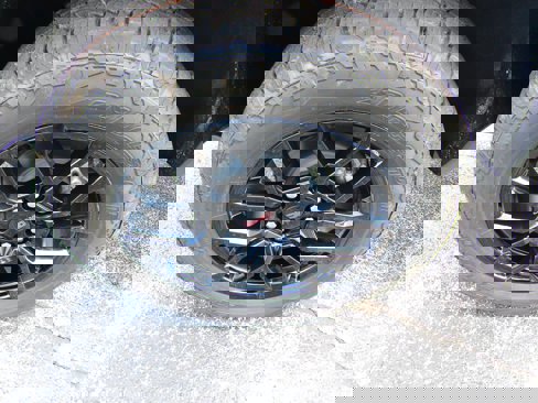 New 2025 GMC Canyon AT4 image 7