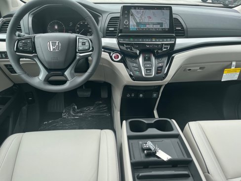 Used 2026 Honda Odyssey Touring image 5