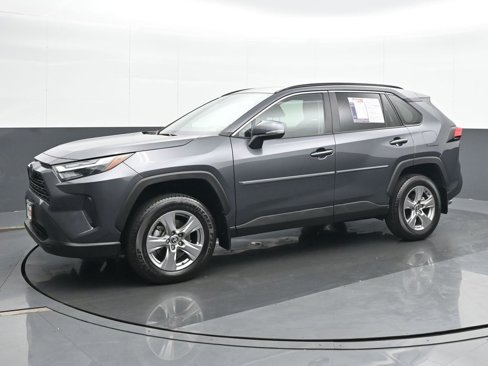 Used 2023 Toyota RAV4 XLE image 2