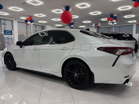 Used 2023 Toyota Camry XSE image 10