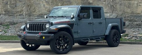 Used 2024 Jeep Gladiator Sport image 1