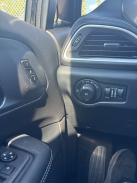 New 2026 Chrysler Pacifica Select image 19