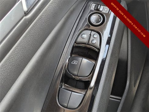 Used 2023 Nissan Altima 2.5 SV image 21