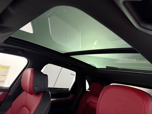 New 2026 Porsche Cayenne S image 31