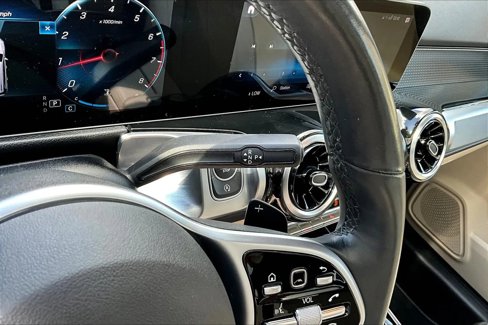 Used 2021 Mercedes-Benz GLB 250 4MATIC image 14