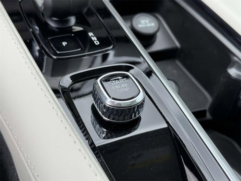Used 2024 Volvo XC90 B6 Plus w/ Protection Package image 28