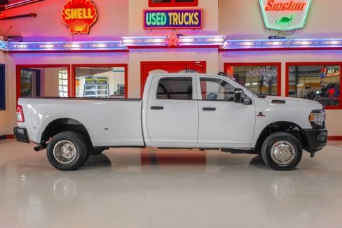 Used 2023 RAM 3500 Tradesman image 10