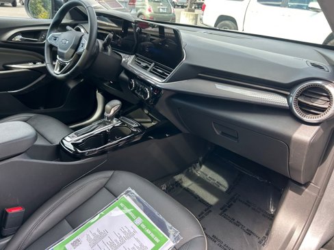 Used 2024 Chevrolet Trax ACTIV w/ Sunroof Package image 26