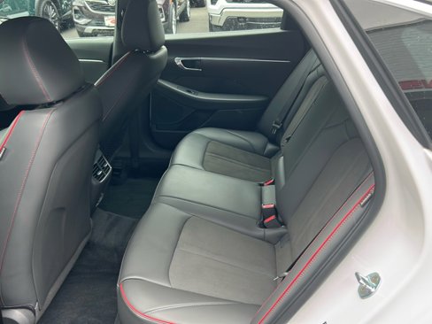 Used 2023 Hyundai Sonata SEL Plus image 14