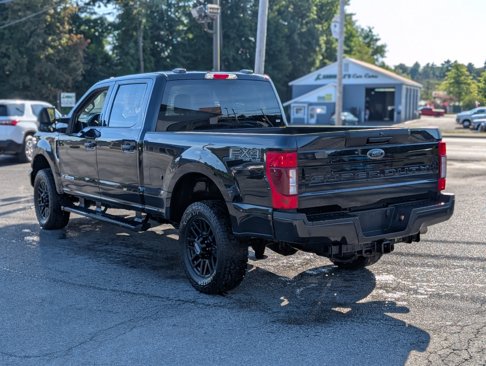 Used 2022 Ford F350 XLT w/ Black Appearance Package image 7