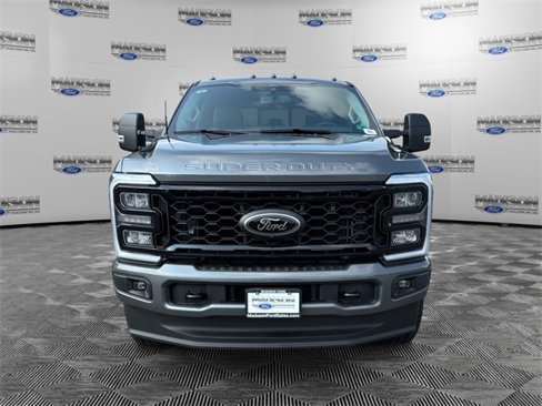 New 2025 Ford F350 XLT w/ Black Appearance Package image 8