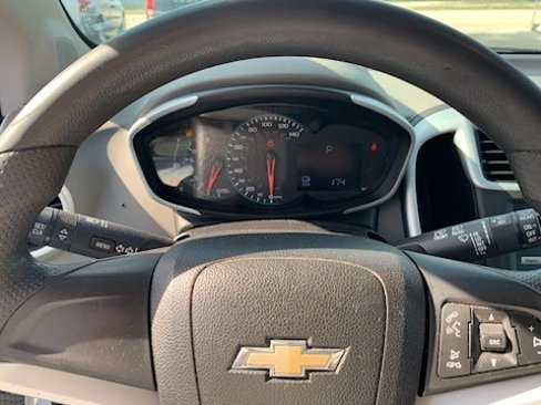 Used 2017 Chevrolet Sonic LT image 8