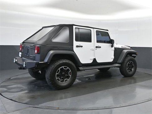 Used 2015 Jeep Wrangler Unlimited Rubicon image 3