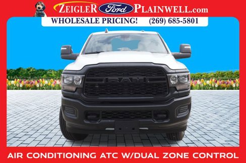 Used 2023 RAM 3500 Tradesman w/ Convenience Group image 8