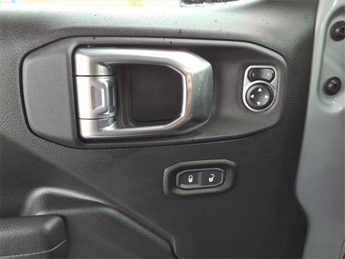 Used 2024 Jeep Wrangler Sport S image 15