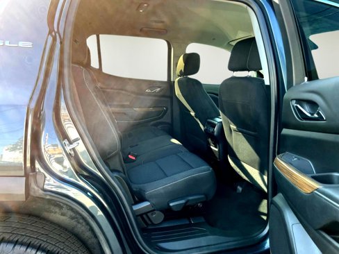 Used 2020 GMC Acadia SLE image 15